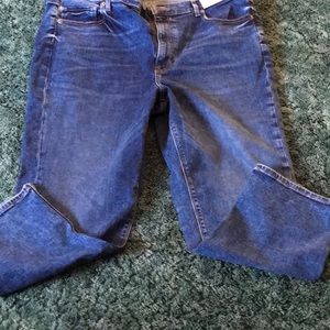 Ladies Express Mom Jeans Super High Rise. NWT. Size 18R